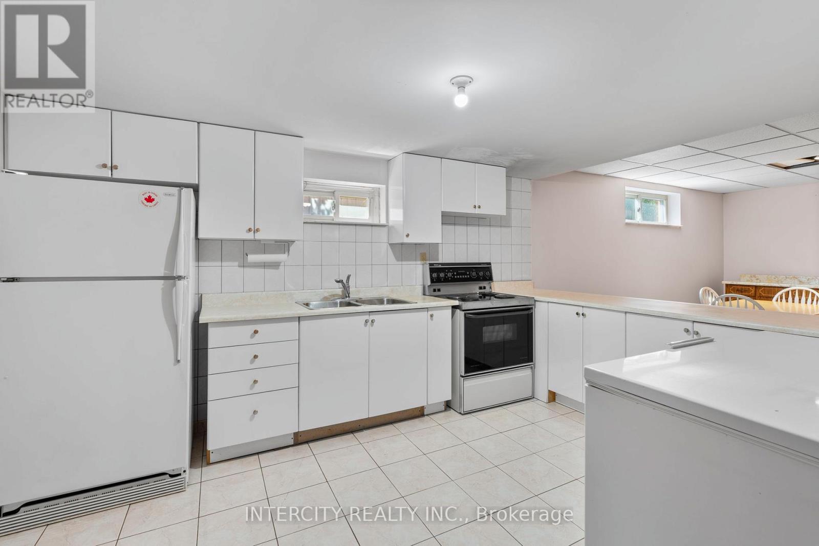 64 Brandy Crescent, Vaughan, Ontario  L4L 3C7 - Photo 38 - N12487234