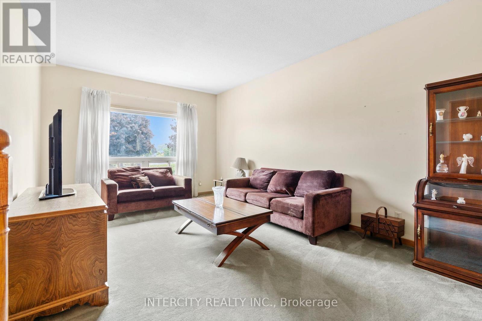 64 Brandy Crescent, Vaughan, Ontario  L4L 3C7 - Photo 4 - N12487234