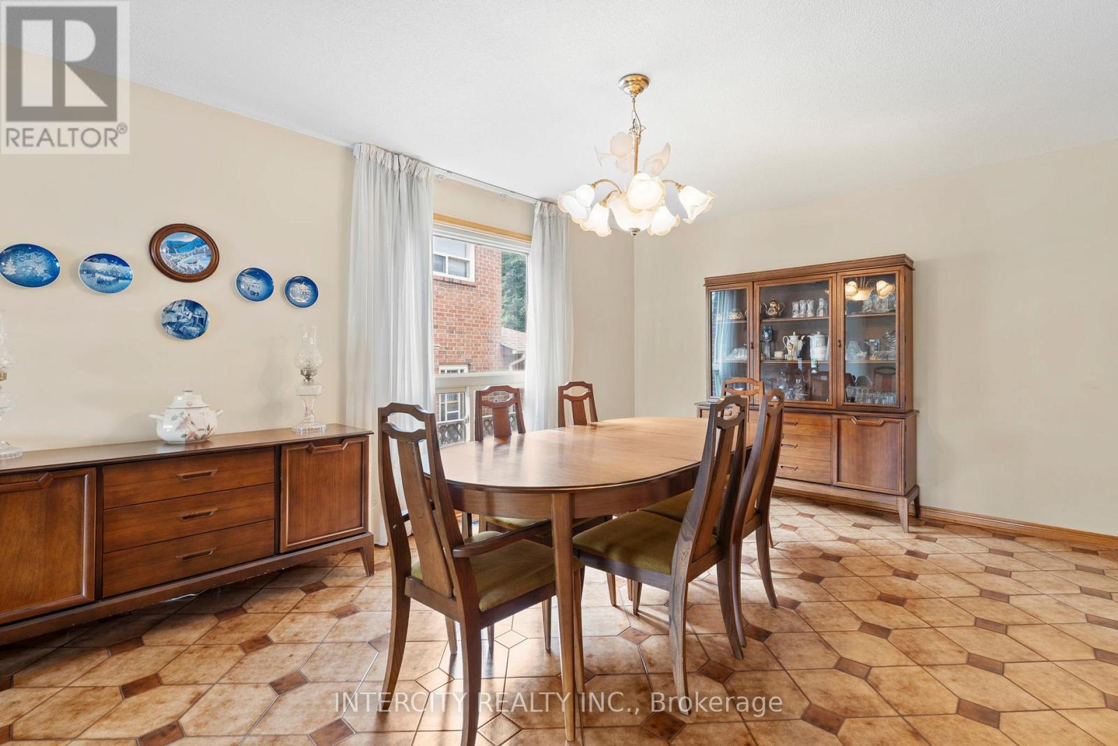 64 Brandy Crescent, Vaughan, Ontario  L4L 3C7 - Photo 7 - N12487234