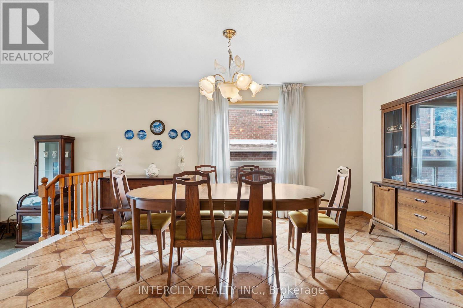 64 Brandy Crescent, Vaughan, Ontario  L4L 3C7 - Photo 9 - N12487234