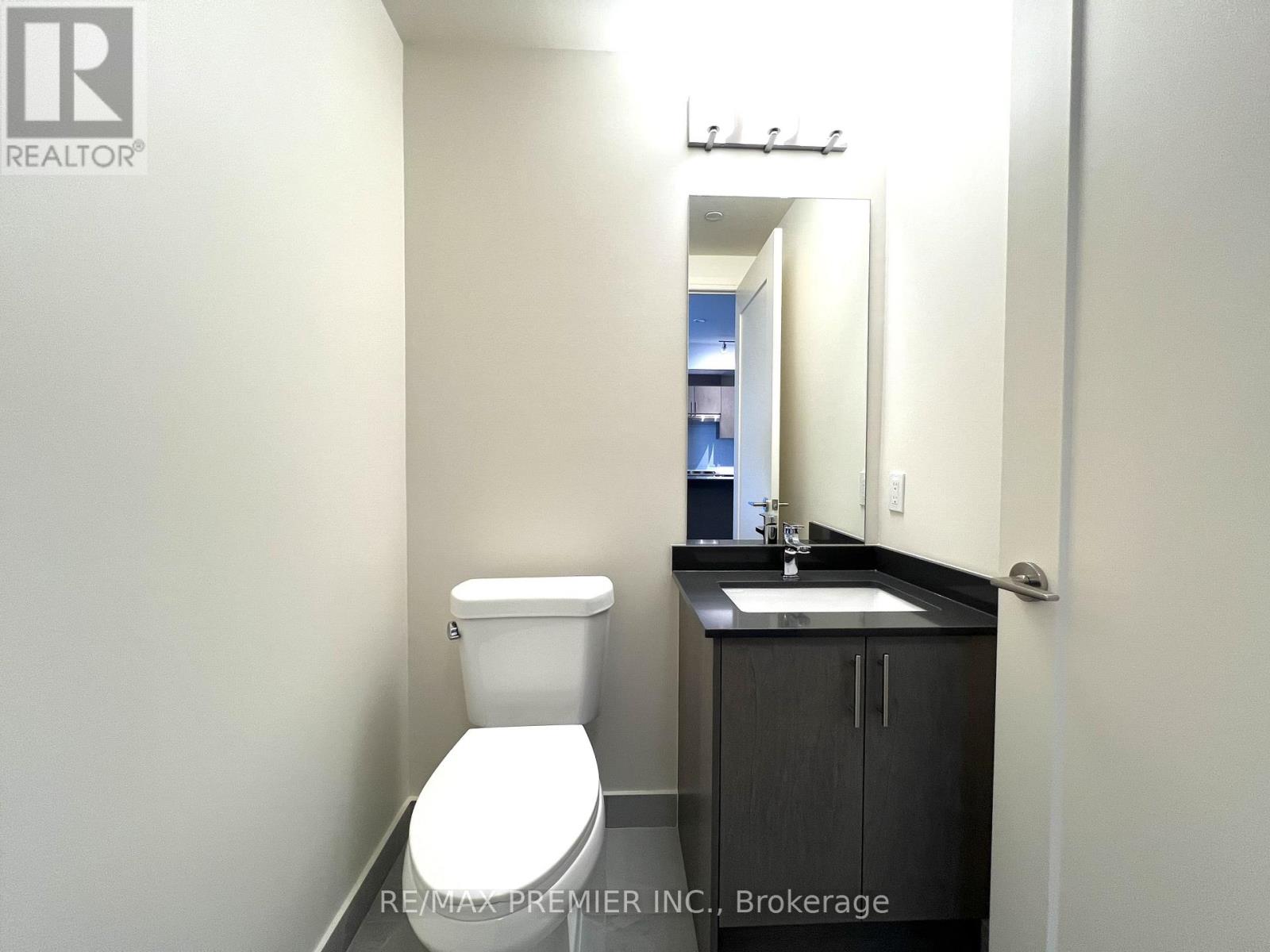 410 - 27 Korda Gate, Vaughan, Ontario  L4K 0P6 - Photo 8 - N12487241