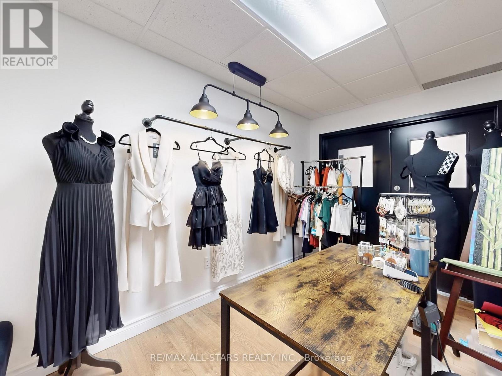 3a - 38 Wellington Street E, Aurora, Ontario  L4G 1H5 - Photo 10 - N12487280