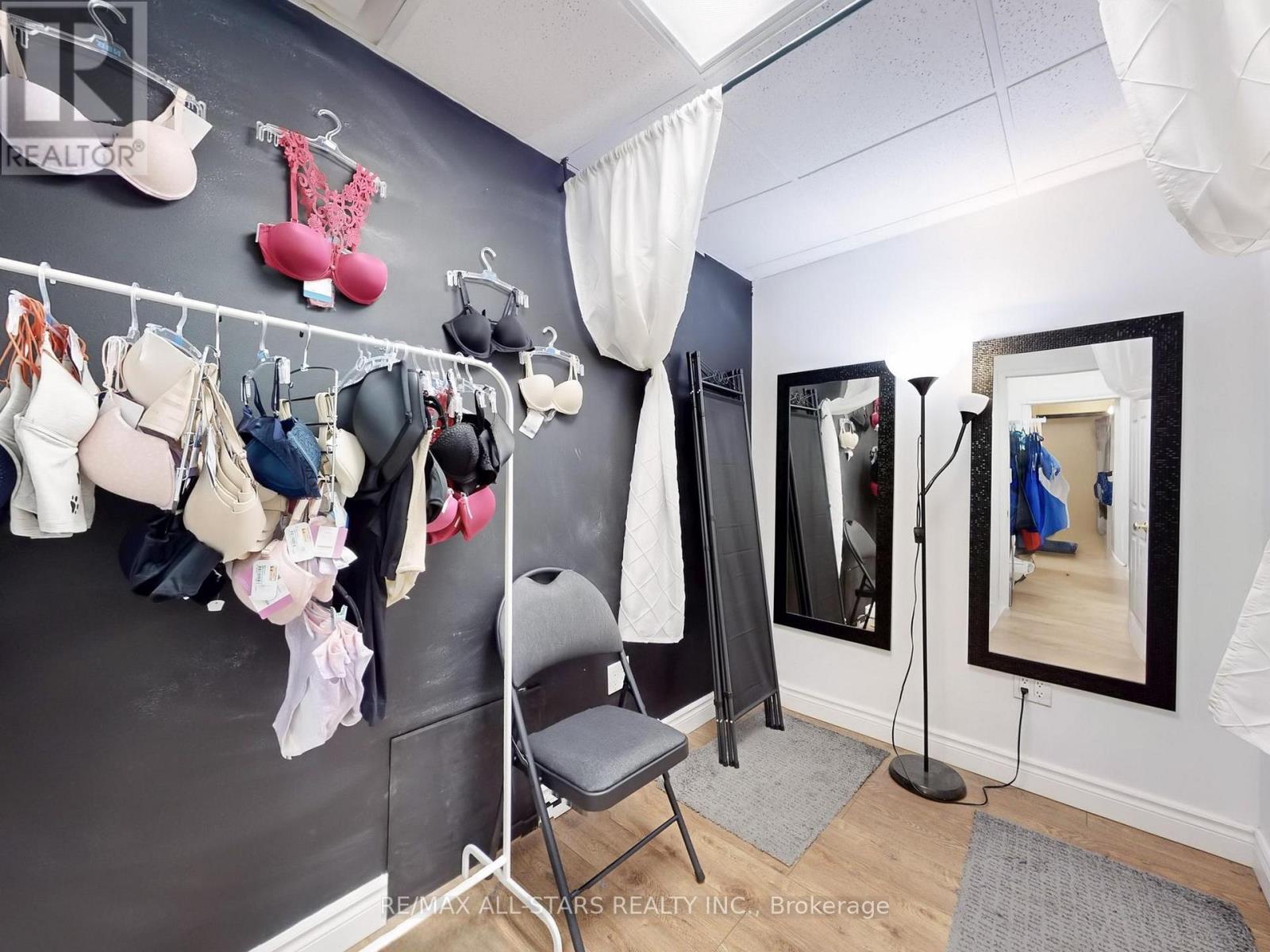 3a - 38 Wellington Street E, Aurora, Ontario  L4G 1H5 - Photo 17 - N12487280