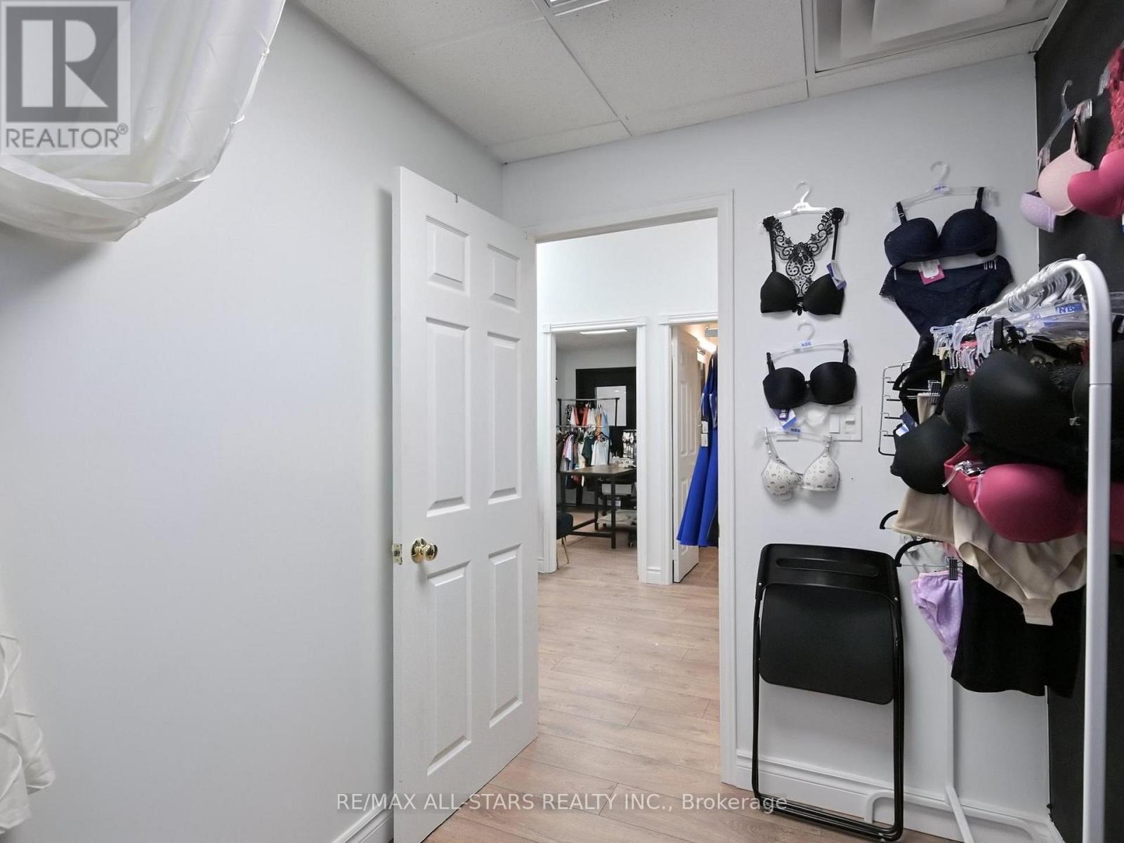 3a - 38 Wellington Street E, Aurora, Ontario  L4G 1H5 - Photo 19 - N12487280