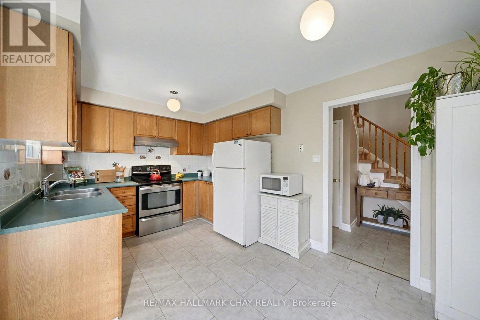 29 Daniele Avenue N, New Tecumseth (Beeton), Ontario  L0G 1A0 - Photo 11 - N12487283