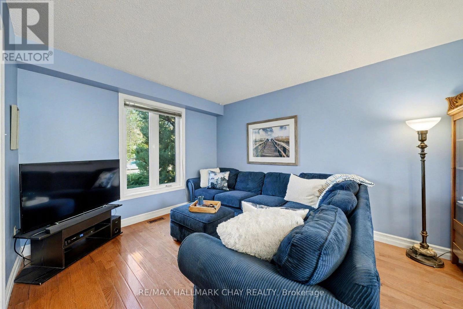 29 Daniele Avenue N, New Tecumseth (Beeton), Ontario  L0G 1A0 - Photo 15 - N12487283