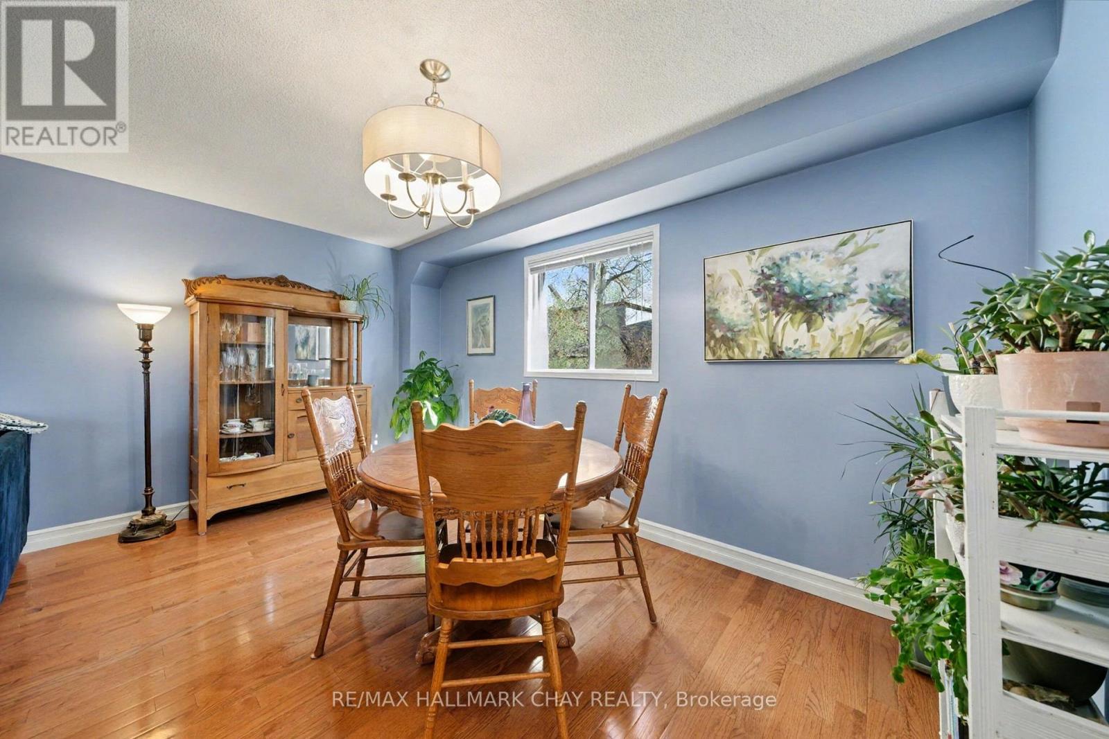 29 Daniele Avenue N, New Tecumseth (Beeton), Ontario  L0G 1A0 - Photo 18 - N12487283