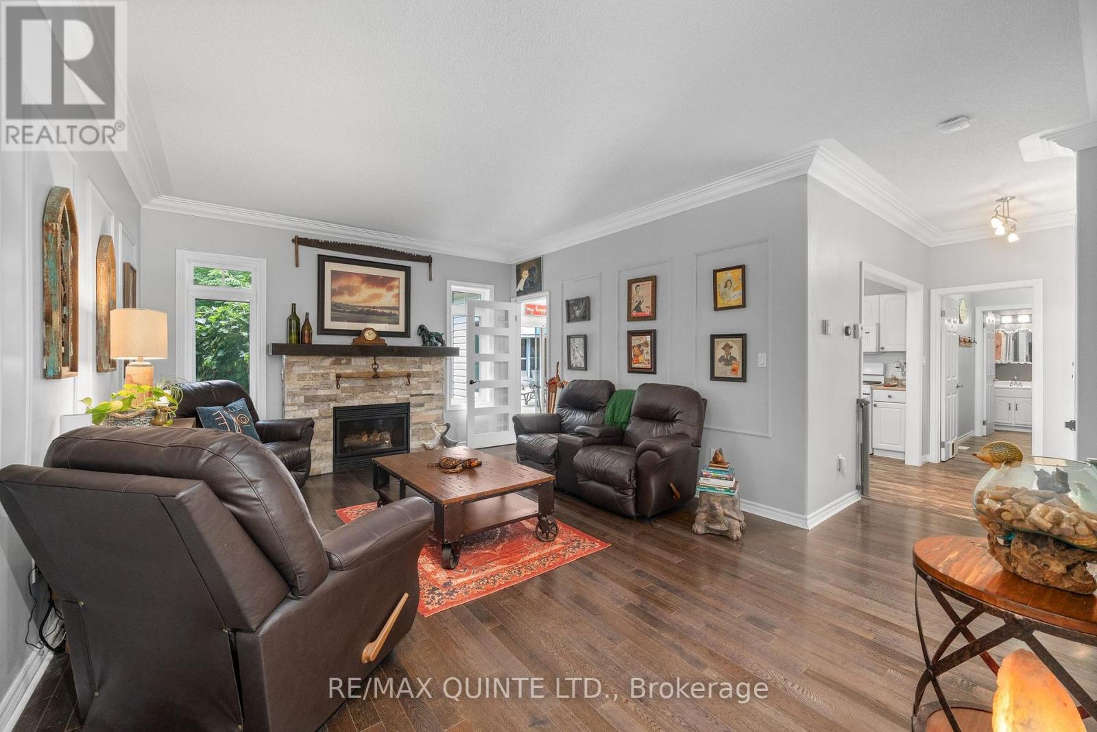 291 Colonial Drive, Quinte West (Murray Ward), Ontario  K8V 5P4 - Photo 10 - X12487443