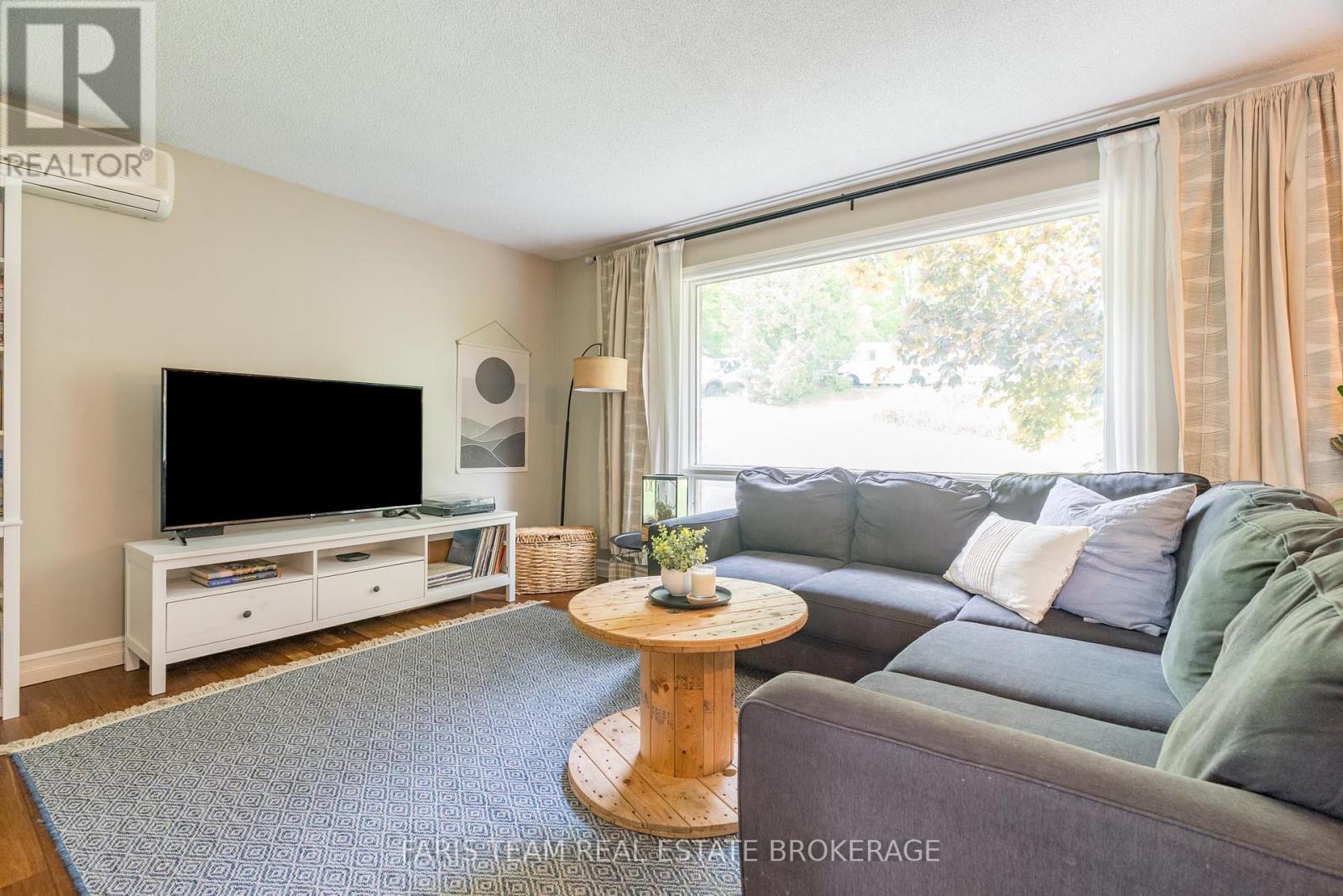 427 Ann Street, Tay, Ontario  L0K 1R0 - Photo 11 - S12487250