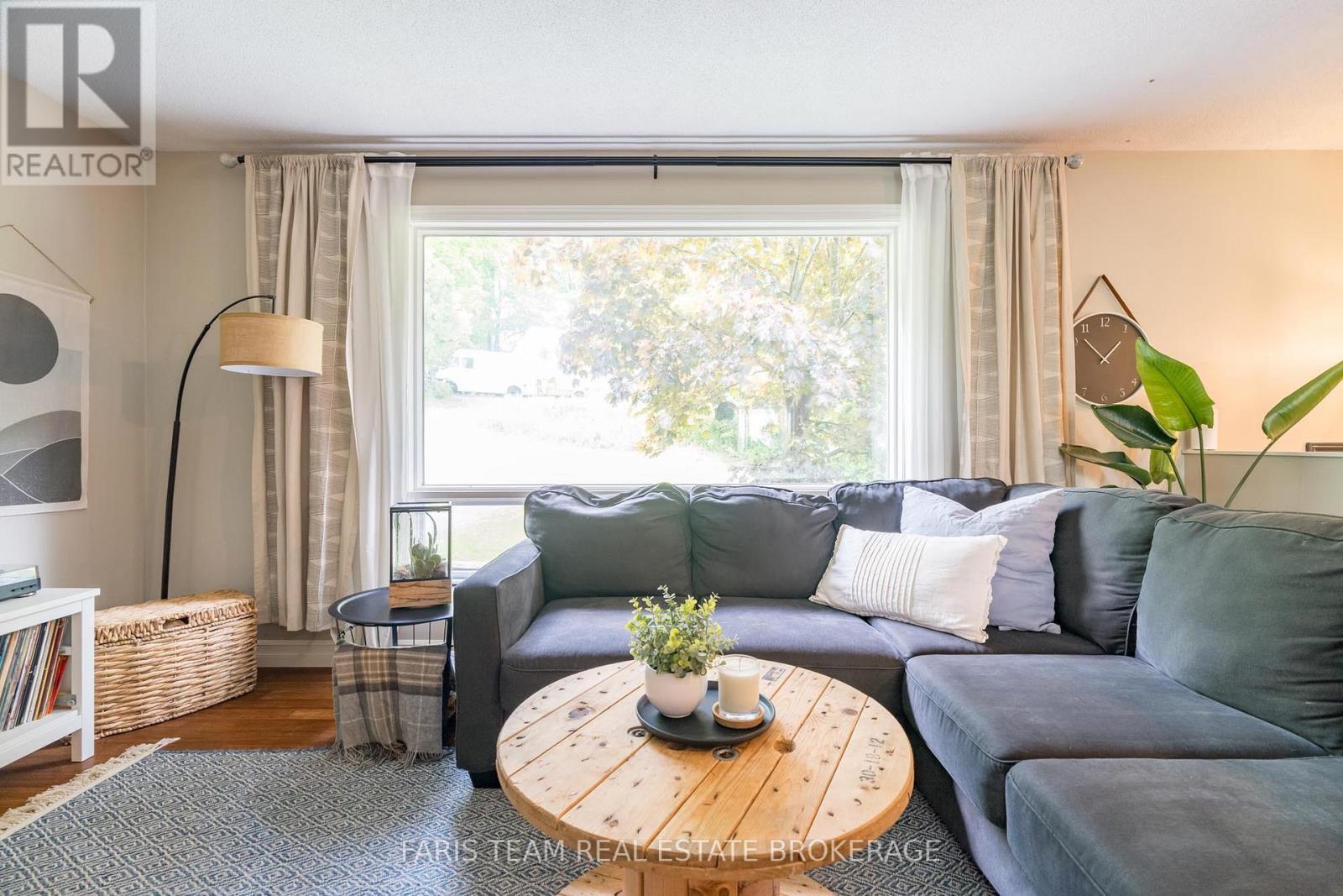 427 Ann Street, Tay, Ontario  L0K 1R0 - Photo 12 - S12487250