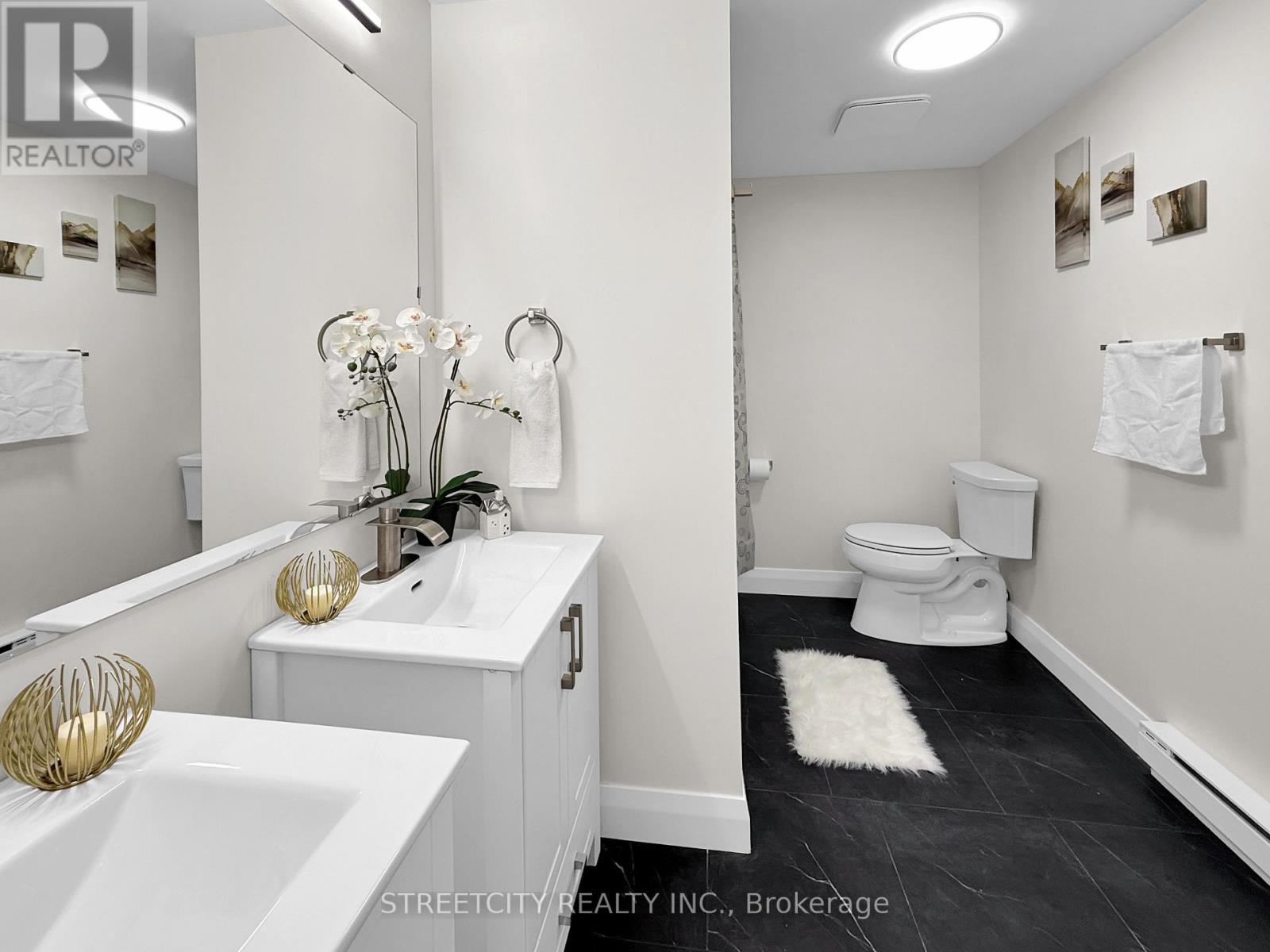 118 Monmore Road, London North, Ontario  N6G 3A6 - Photo 13 - X12487396