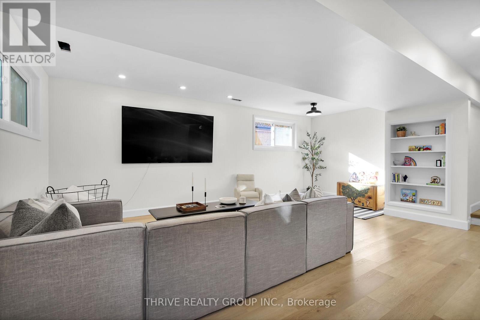 122 St Lawrence Boulevard, London South (South O), Ontario  N6J 2X1 - Photo 26 - X12487435