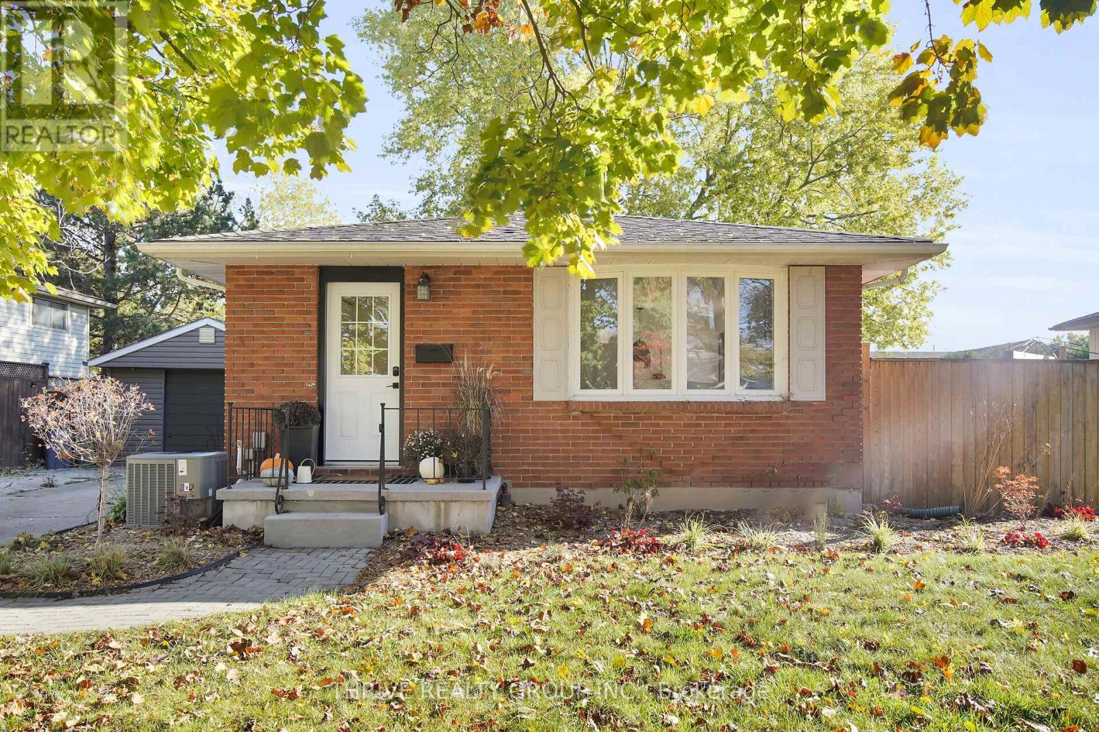 122 St Lawrence Boulevard, London South (South O), Ontario  N6J 2X1 - Photo 4 - X12487435