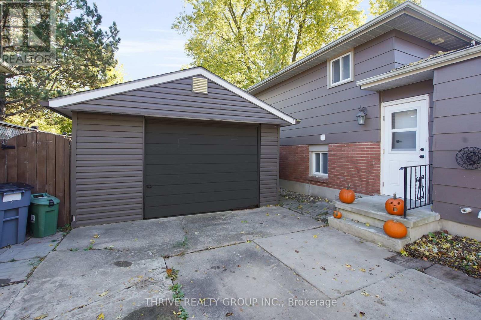 122 St Lawrence Boulevard, London South (South O), Ontario  N6J 2X1 - Photo 5 - X12487435