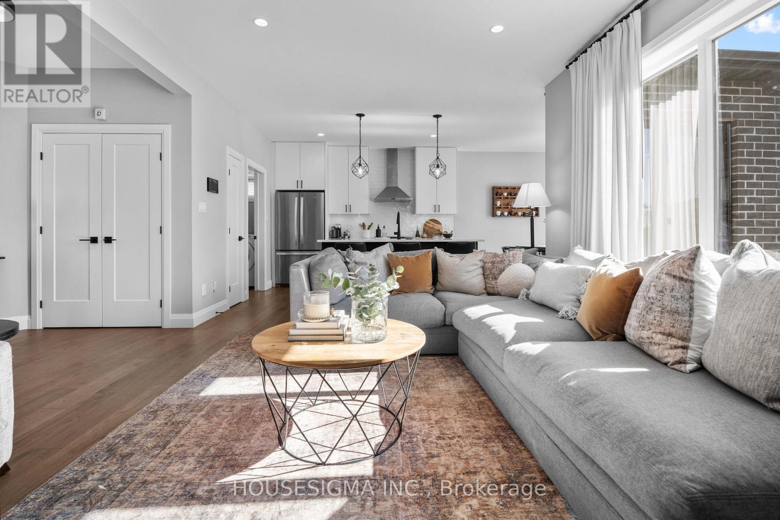 229 Crestview Drive, Middlesex Centre (Kilworth), Ontario  N0L 1R0 - Photo 12 - X12487450