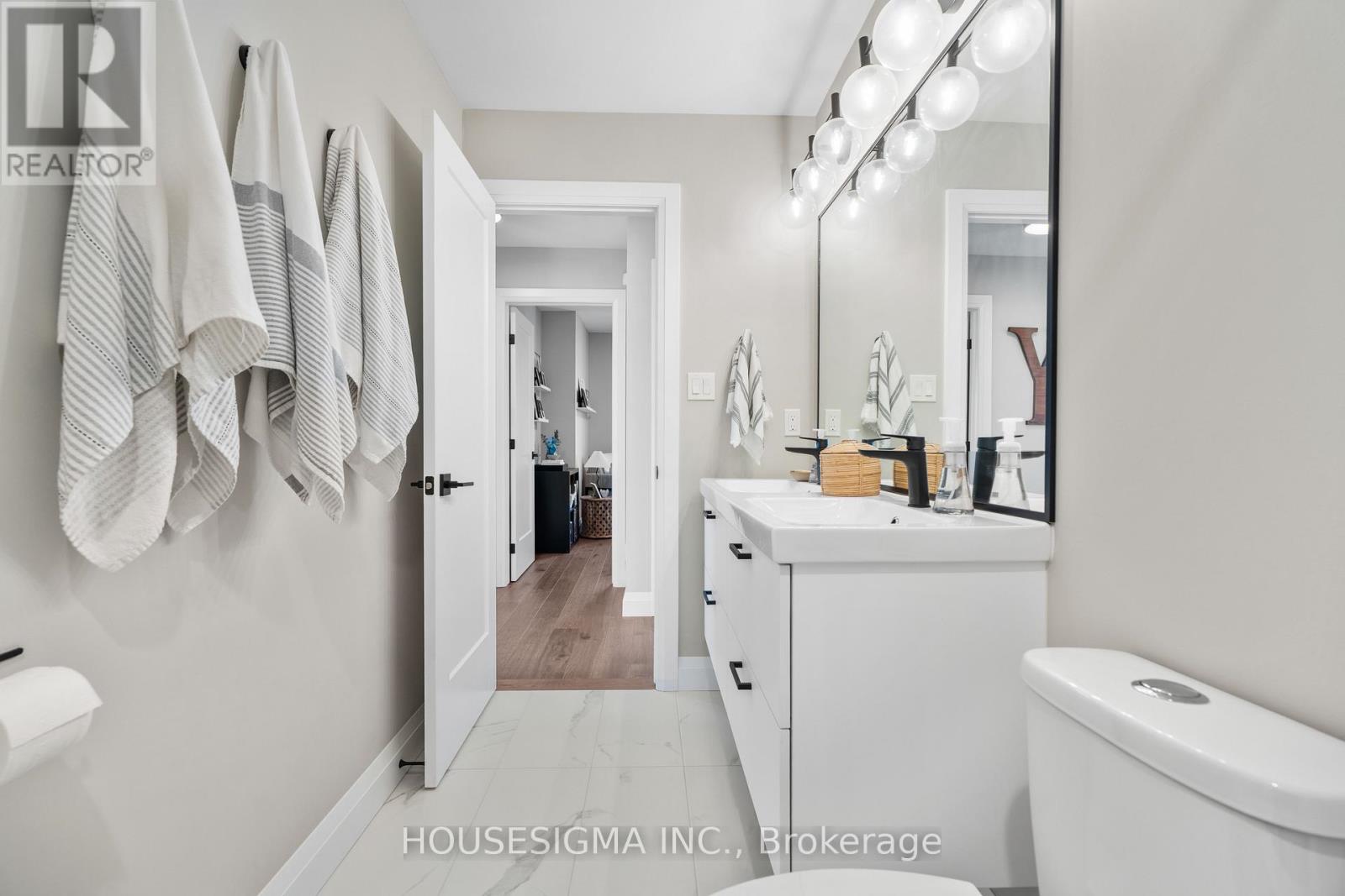 229 Crestview Drive, Middlesex Centre (Kilworth), Ontario  N0L 1R0 - Photo 28 - X12487450