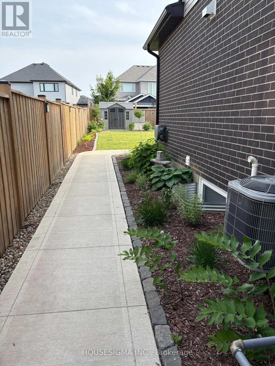 229 Crestview Drive, Middlesex Centre (Kilworth), Ontario  N0L 1R0 - Photo 43 - X12487450