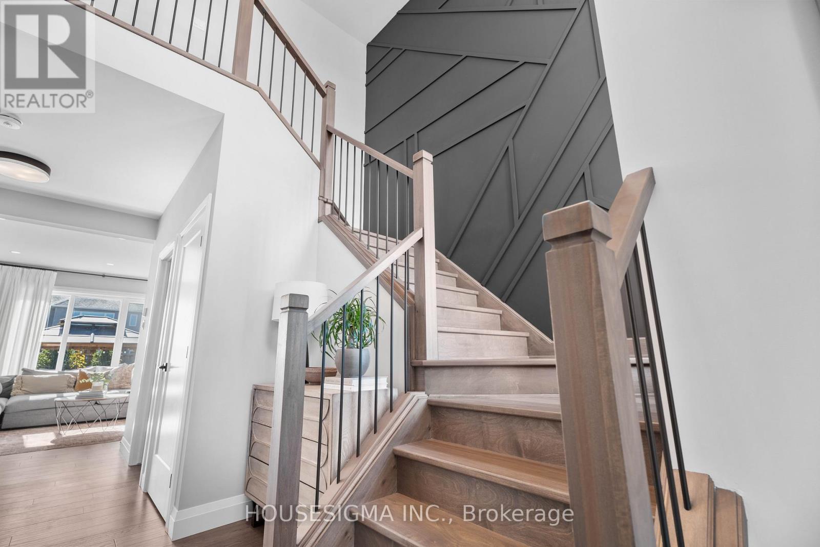 229 Crestview Drive, Middlesex Centre (Kilworth), Ontario  N0L 1R0 - Photo 9 - X12487450