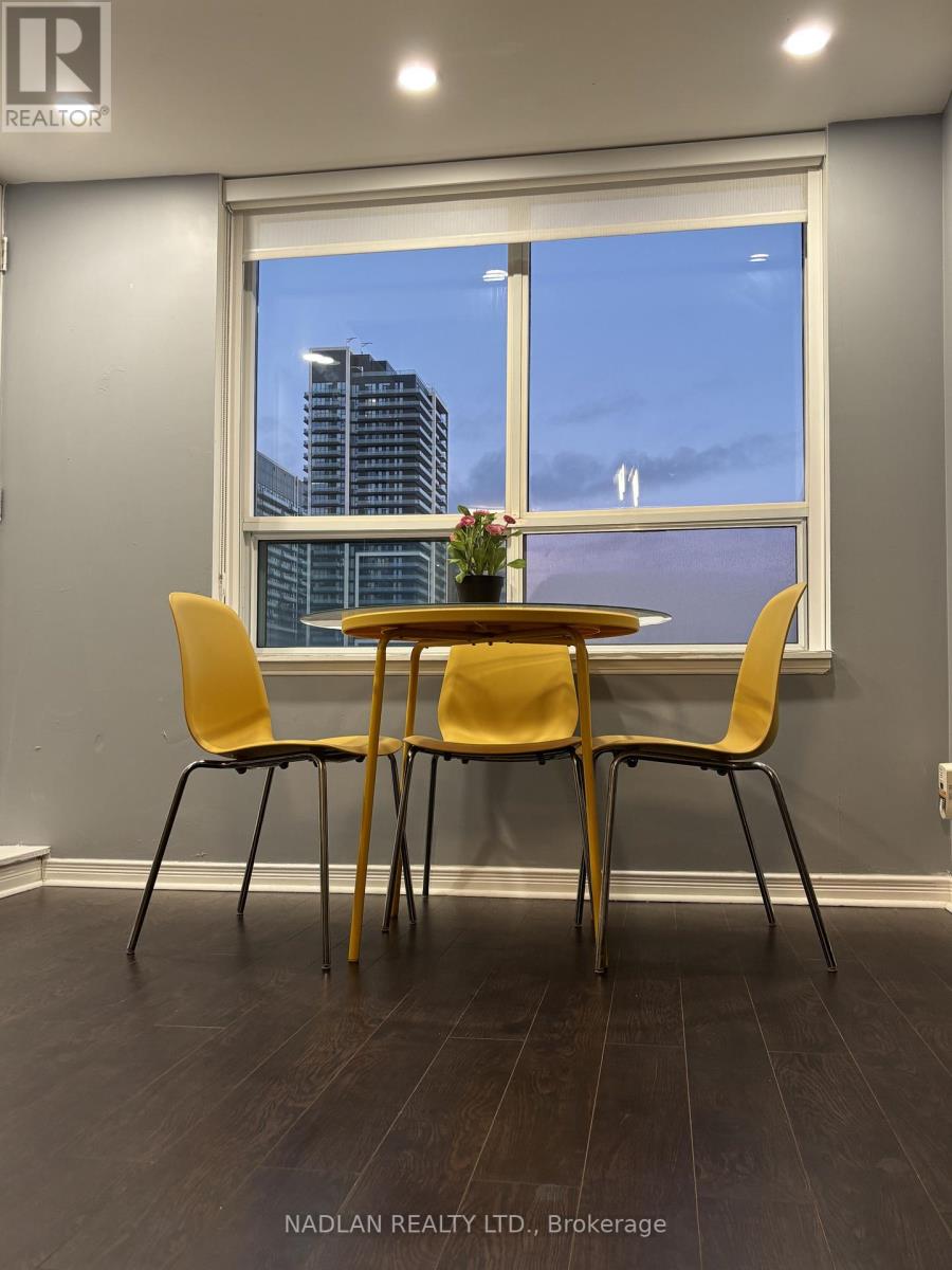 615 - 39 Oneida Crescent, Richmond Hill, Ontario  L4B 4T9 - Photo 8 - N12480752