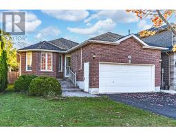 10 STEPHANIE LANE, Barrie, Ontario