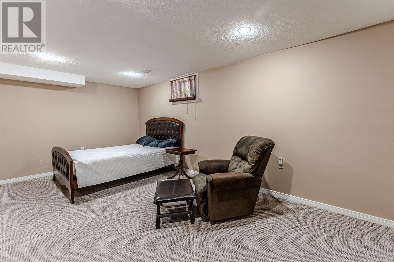 10 Stephanie Lane, Barrie, Ontario  L4N 0V2 - Photo 11 - S12474319