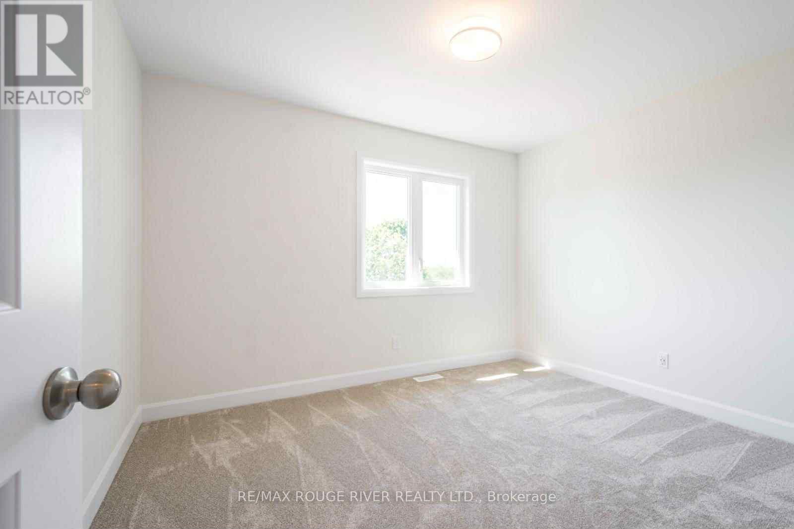 46 Erie Court, Loyalist, Ontario  K7N 0E3 - Photo 14 - X12449508