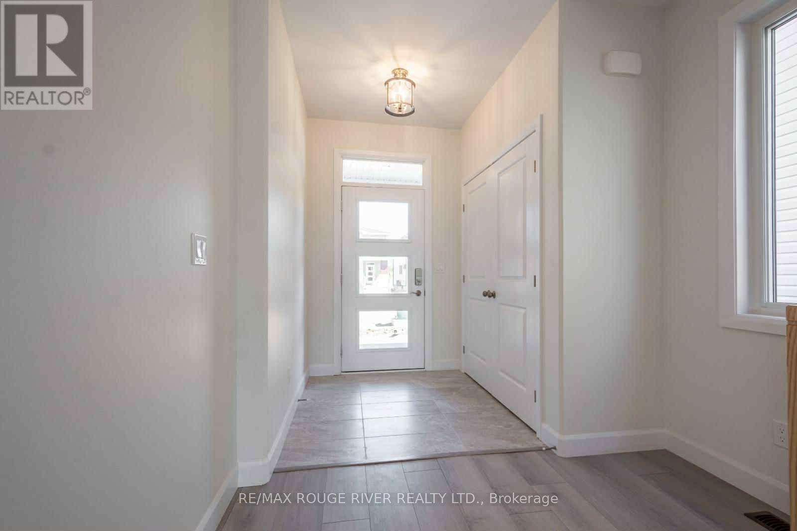 46 Erie Court, Loyalist, Ontario  K7N 0E3 - Photo 2 - X12449508