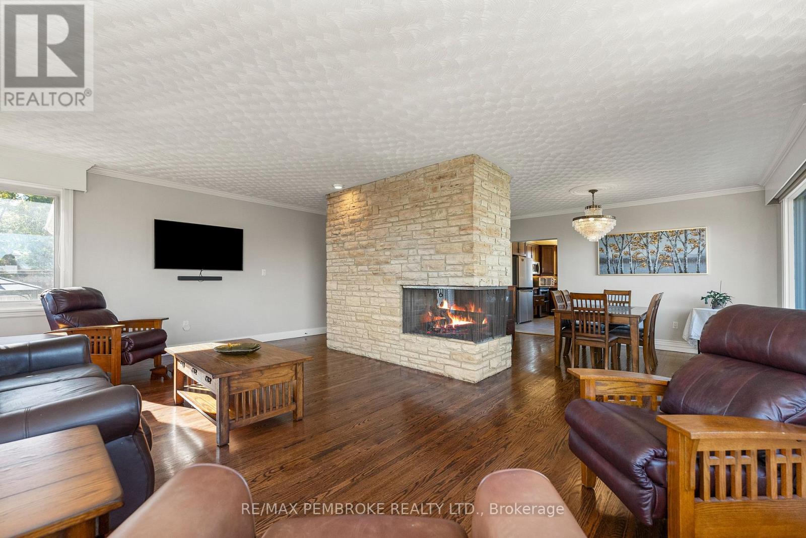 235 Broadview Drive, Pembroke, Ontario  K8A 2A5 - Photo 22 - X12487455