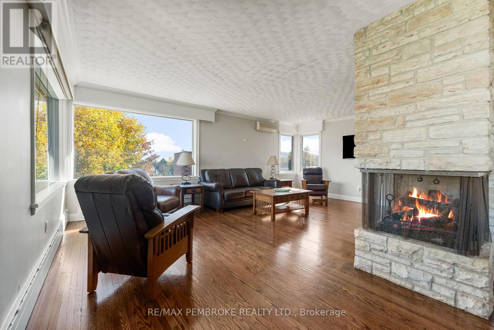 235 Broadview Drive, Pembroke, Ontario  K8A 2A5 - Photo 25 - X12487455