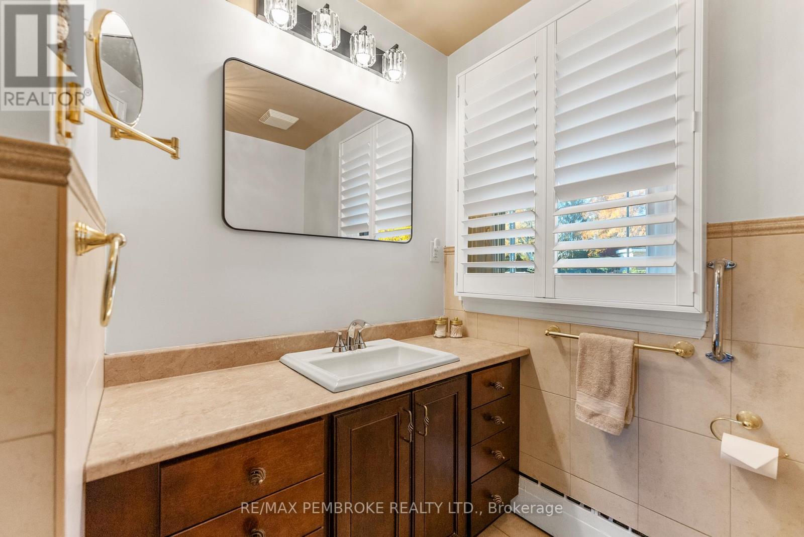 235 Broadview Drive, Pembroke, Ontario  K8A 2A5 - Photo 28 - X12487455