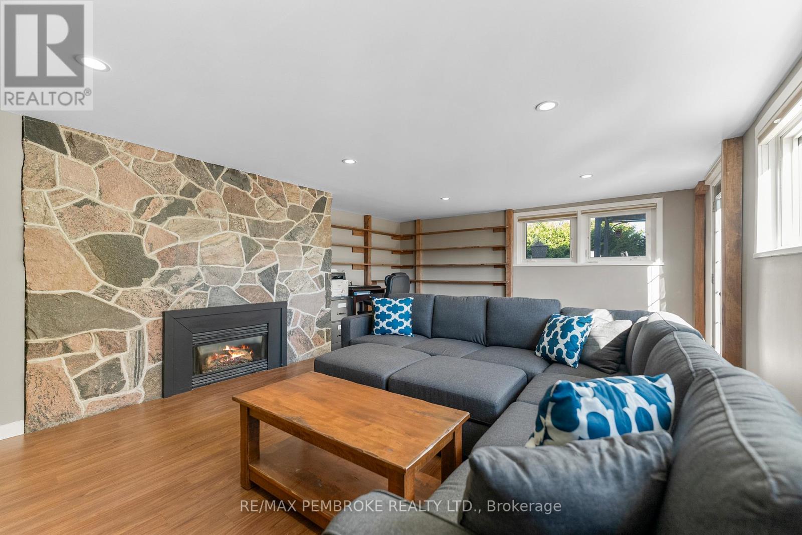 235 Broadview Drive, Pembroke, Ontario  K8A 2A5 - Photo 35 - X12487455