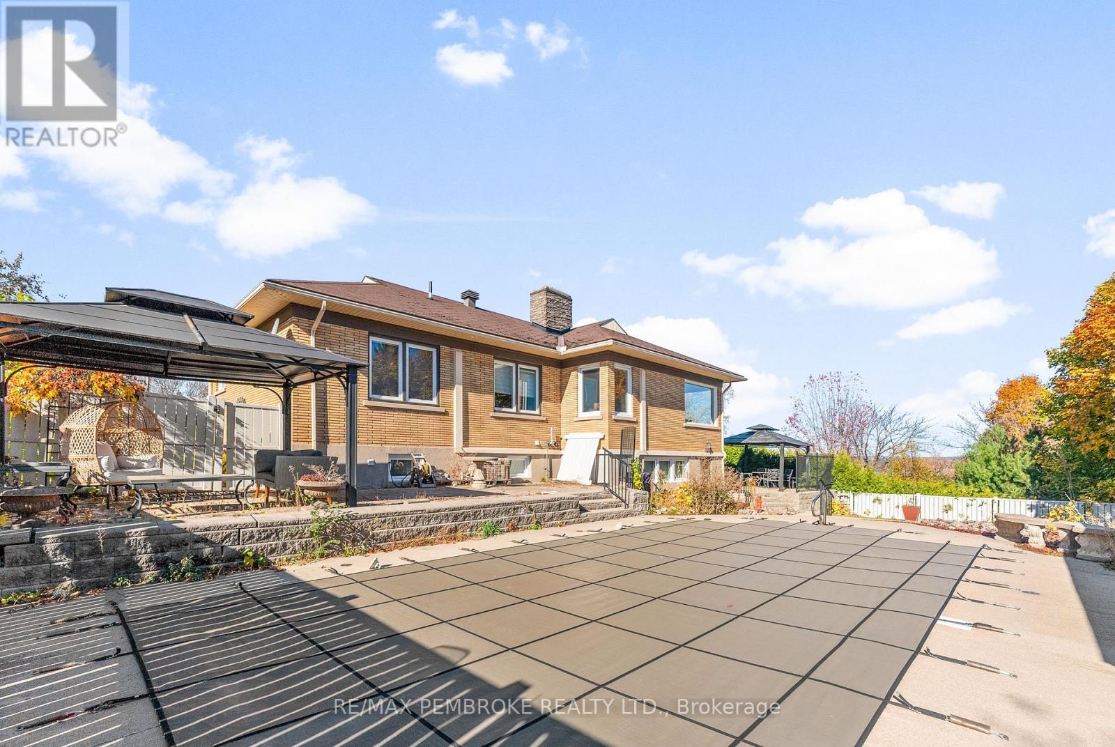 235 Broadview Drive, Pembroke, Ontario  K8A 2A5 - Photo 43 - X12487455