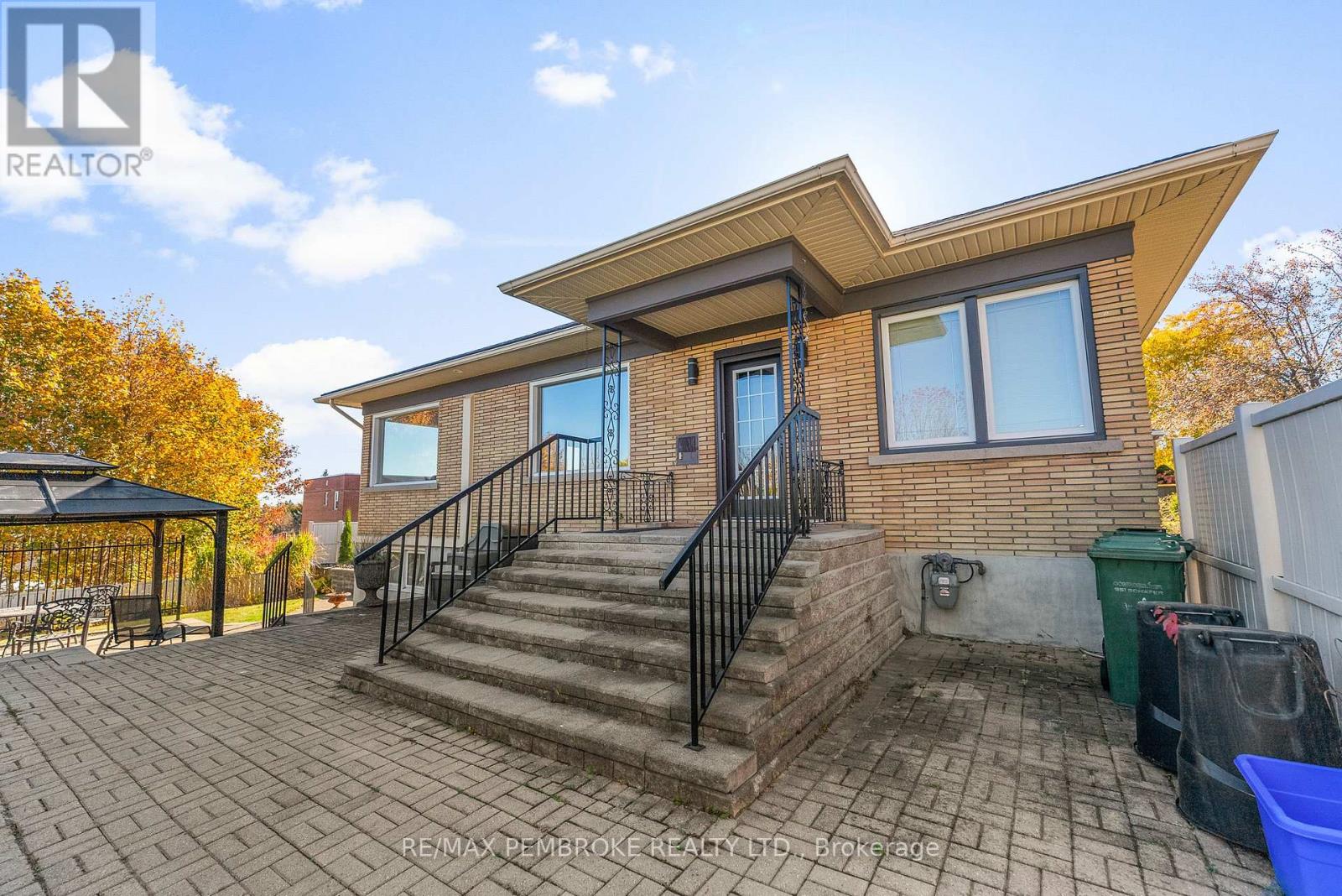 235 Broadview Drive, Pembroke, Ontario  K8A 2A5 - Photo 50 - X12487455