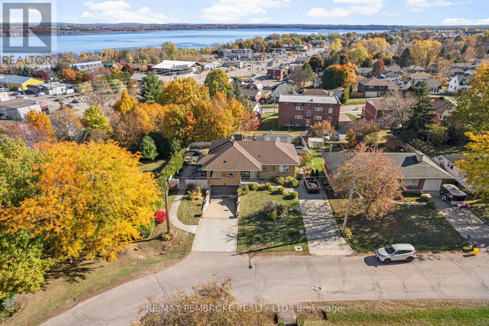 235 Broadview Drive, Pembroke, Ontario  K8A 2A5 - Photo 8 - X12487455