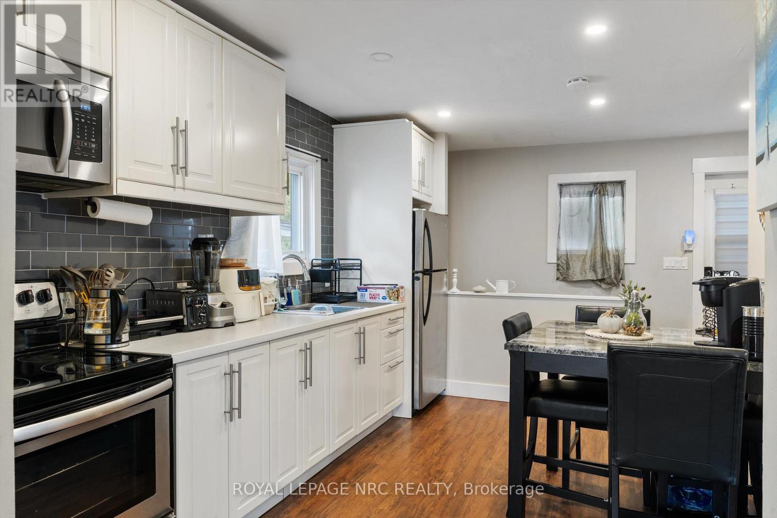 31 Rodman Street, St. Catharines (Downtown), Ontario  L2R 5C9 - Photo 6 - X12487448