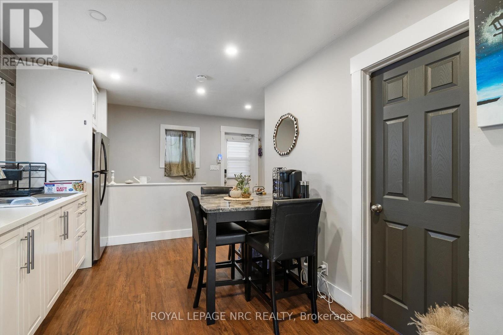 31 Rodman Street, St. Catharines (Downtown), Ontario  L2R 5C9 - Photo 8 - X12487448