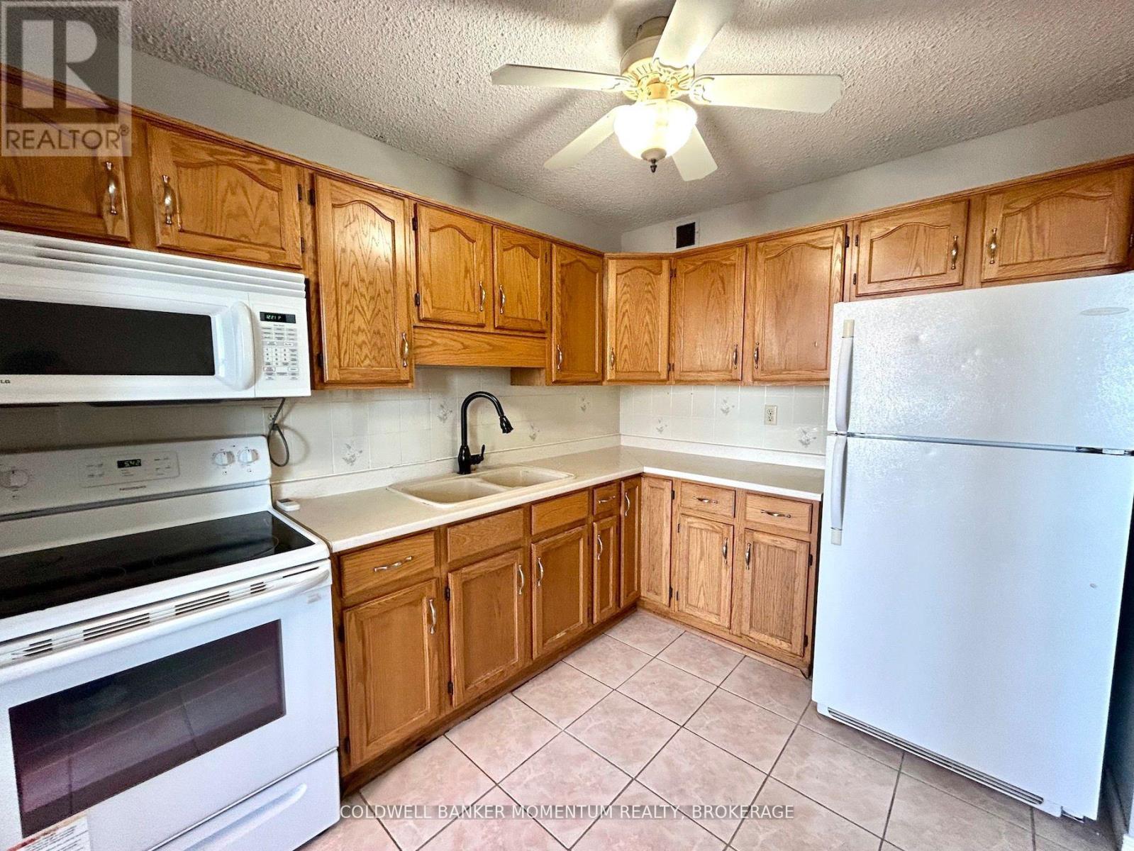 1002 - 365 Geneva Street, St. Catharines, Ontario  L2N 5S7 - Photo 11 - X12487452