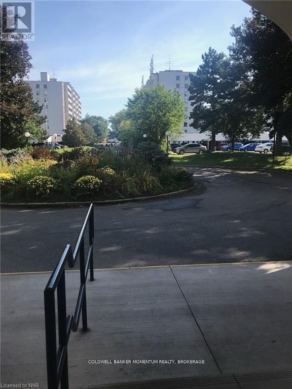 1002 - 365 Geneva Street, St. Catharines, Ontario  L2N 5S7 - Photo 3 - X12487452