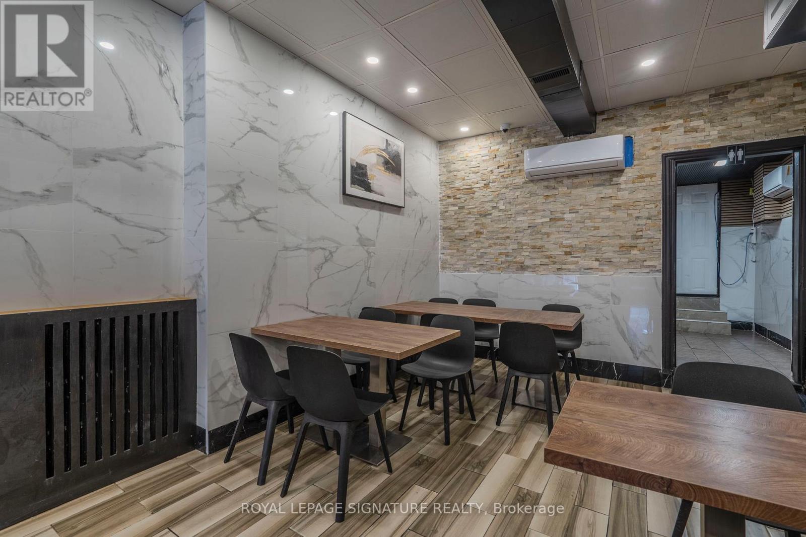 1106 Bloor Street W, Toronto, Ontario  M6H 1M8 - Photo 16 - W12487221