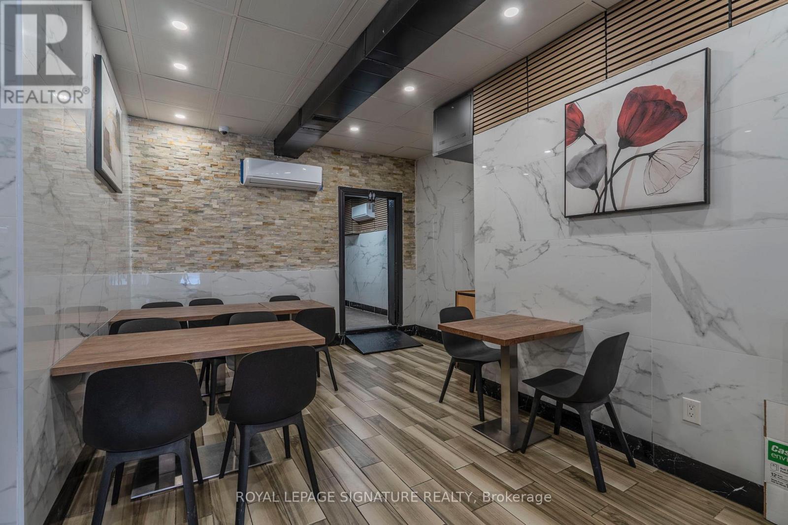 1106 Bloor Street W, Toronto, Ontario  M6H 1M8 - Photo 17 - W12487221