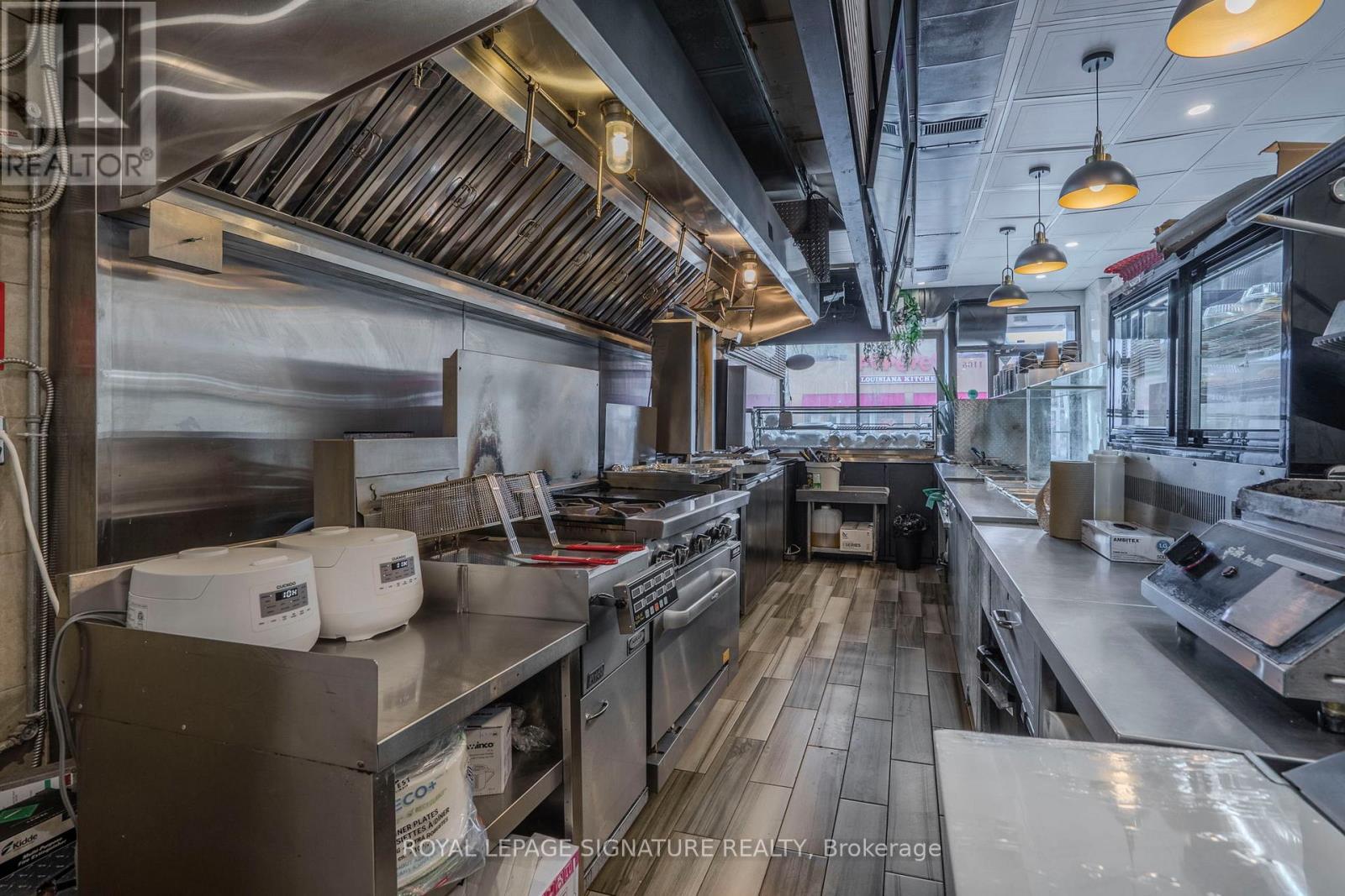 1106 Bloor Street W, Toronto, Ontario  M6H 1M8 - Photo 9 - W12487221