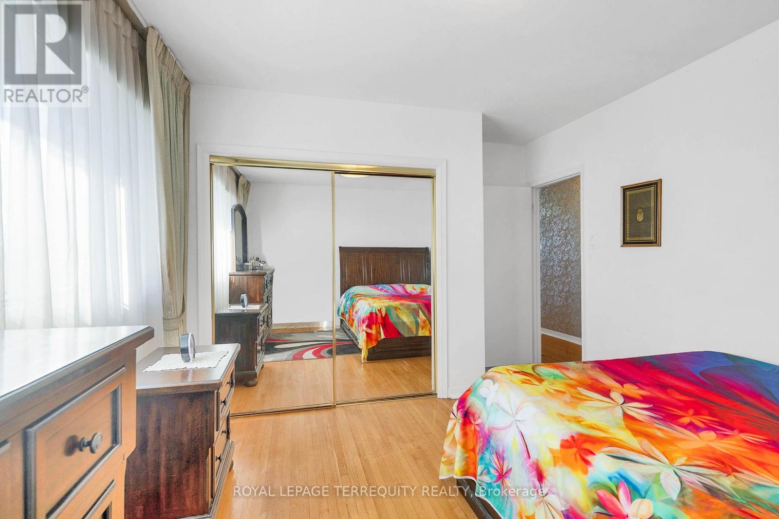 106 Grandravine Drive, Toronto, Ontario  M3J 1B4 - Photo 17 - W12487265