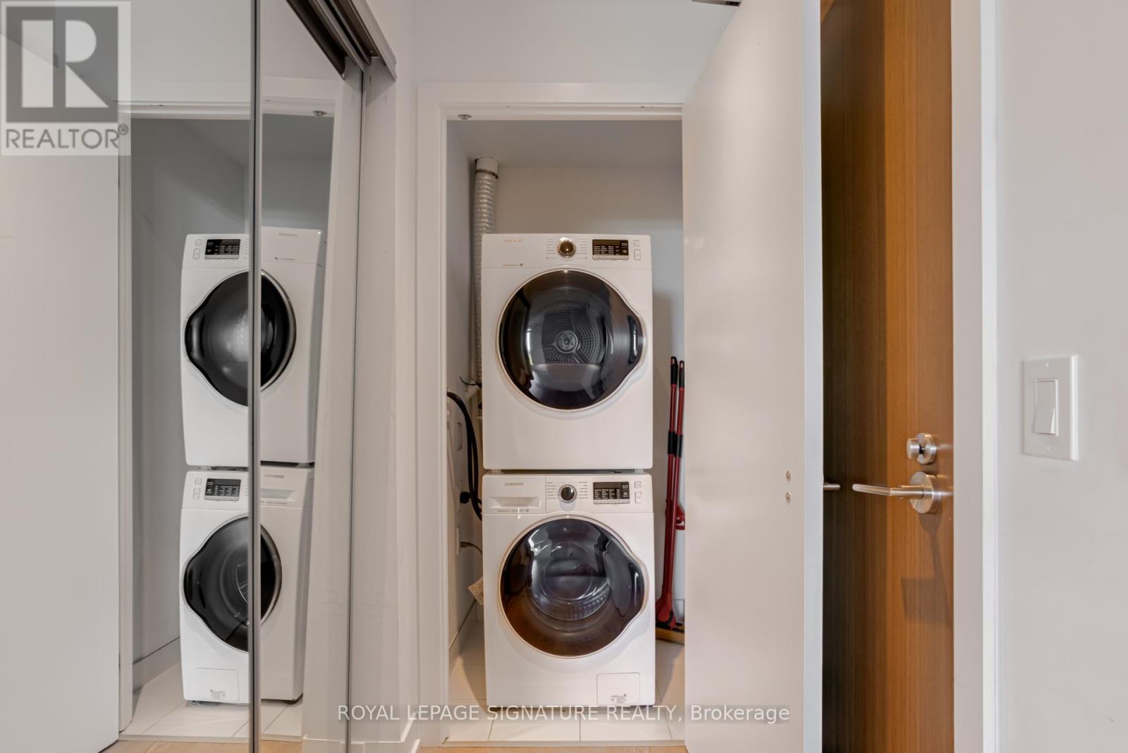 2217 - 1926 Lake Shore Boulevard W, Toronto, Ontario  M6S 1A1 - Photo 26 - W12487281