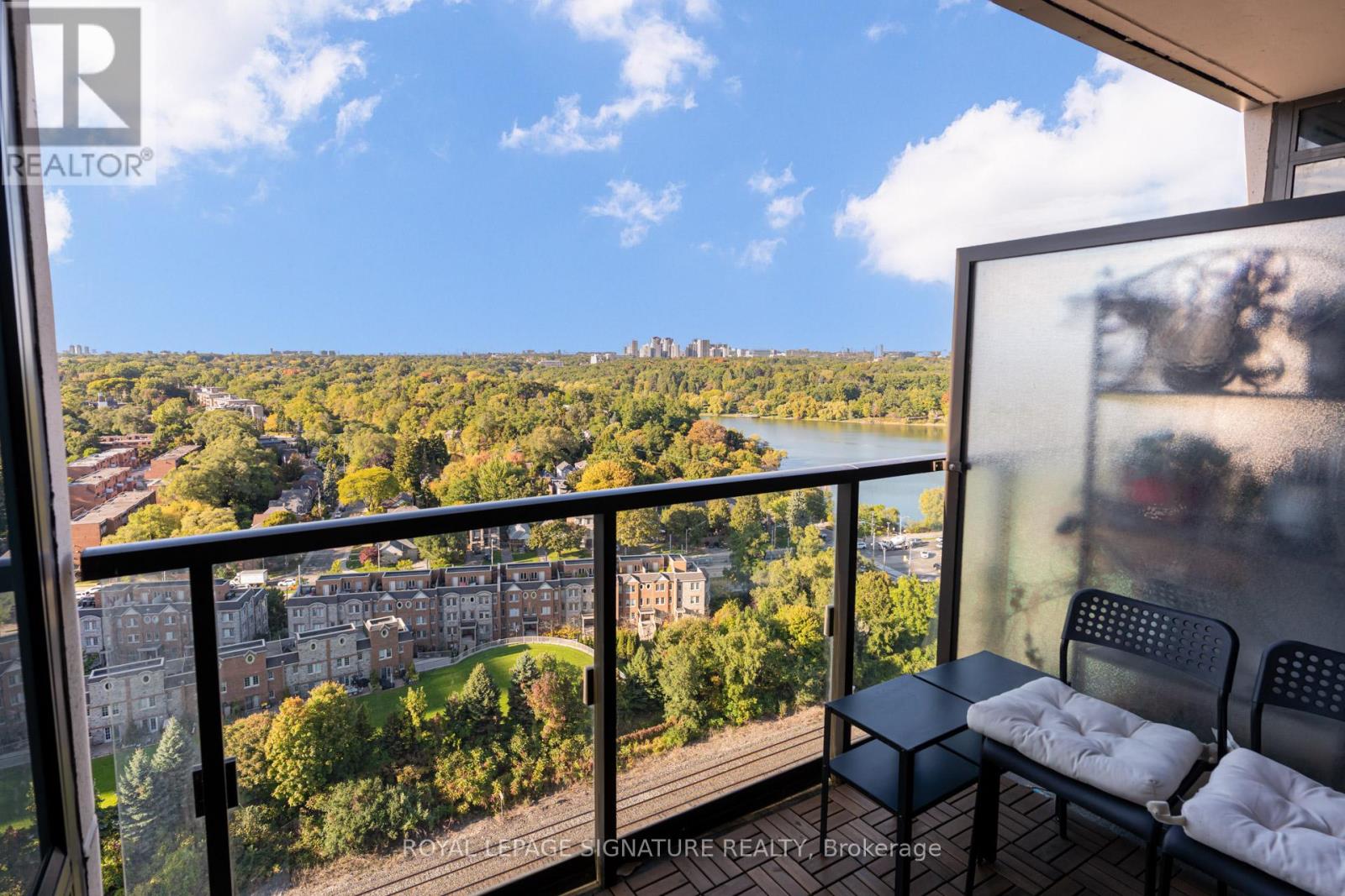 2217 - 1926 Lake Shore Boulevard W, Toronto, Ontario  M6S 1A1 - Photo 27 - W12487281