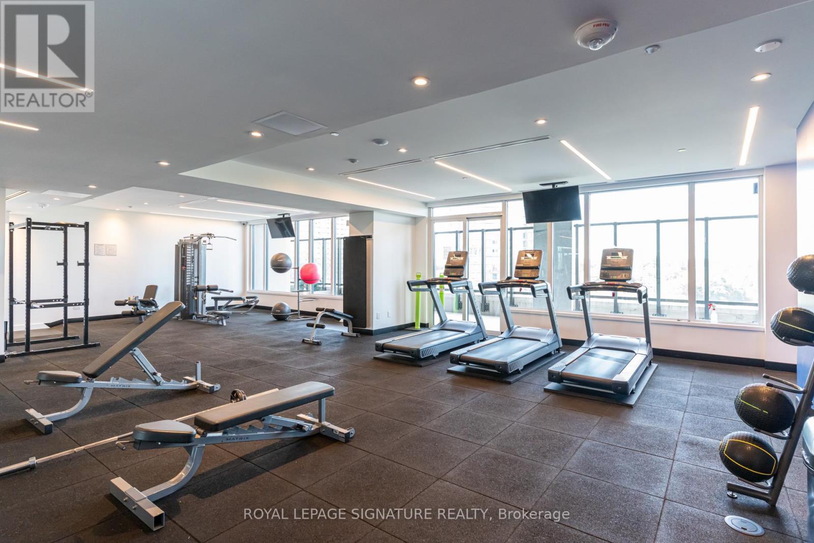 2217 - 1926 Lake Shore Boulevard W, Toronto, Ontario  M6S 1A1 - Photo 31 - W12487281