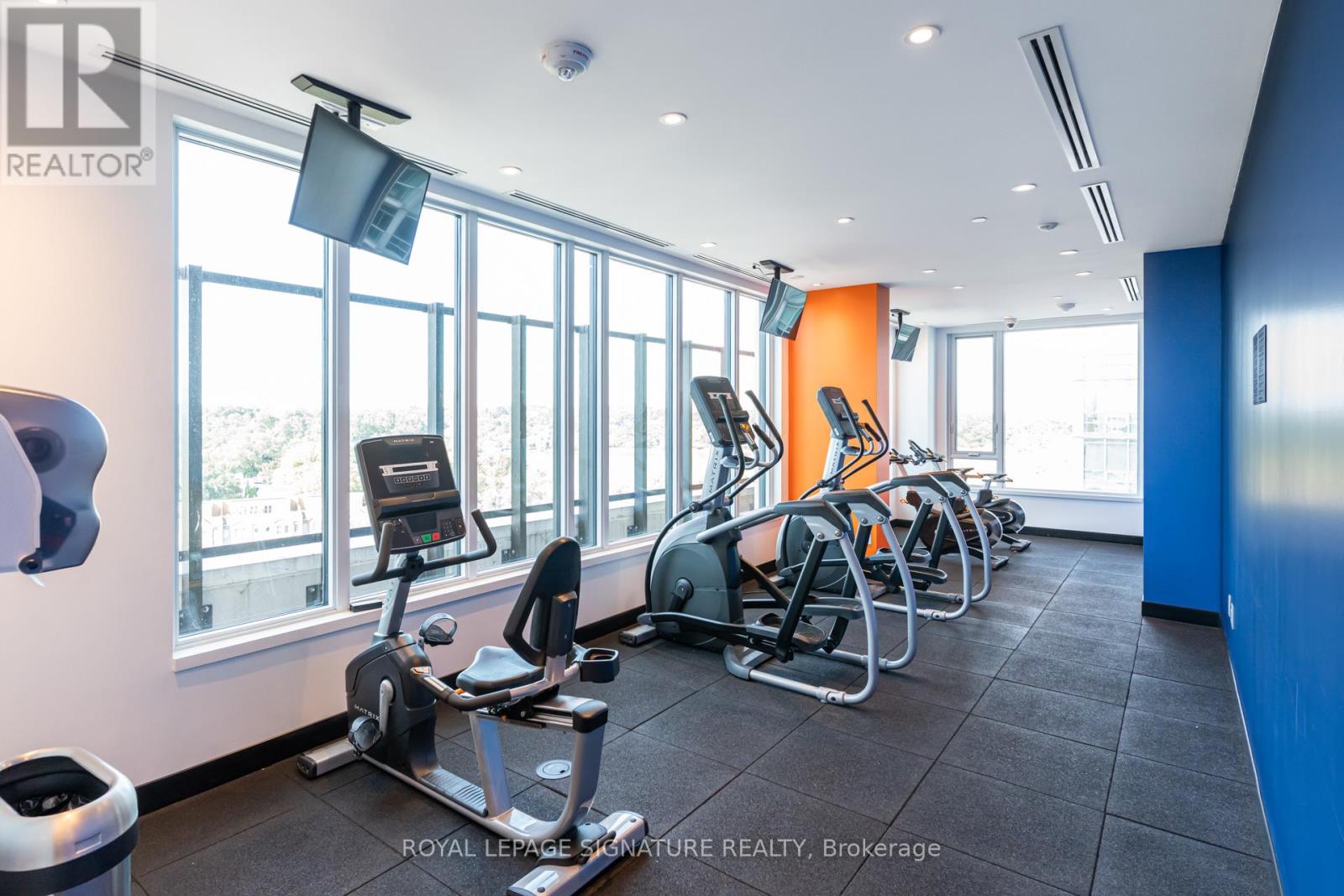 2217 - 1926 Lake Shore Boulevard W, Toronto, Ontario  M6S 1A1 - Photo 33 - W12487281