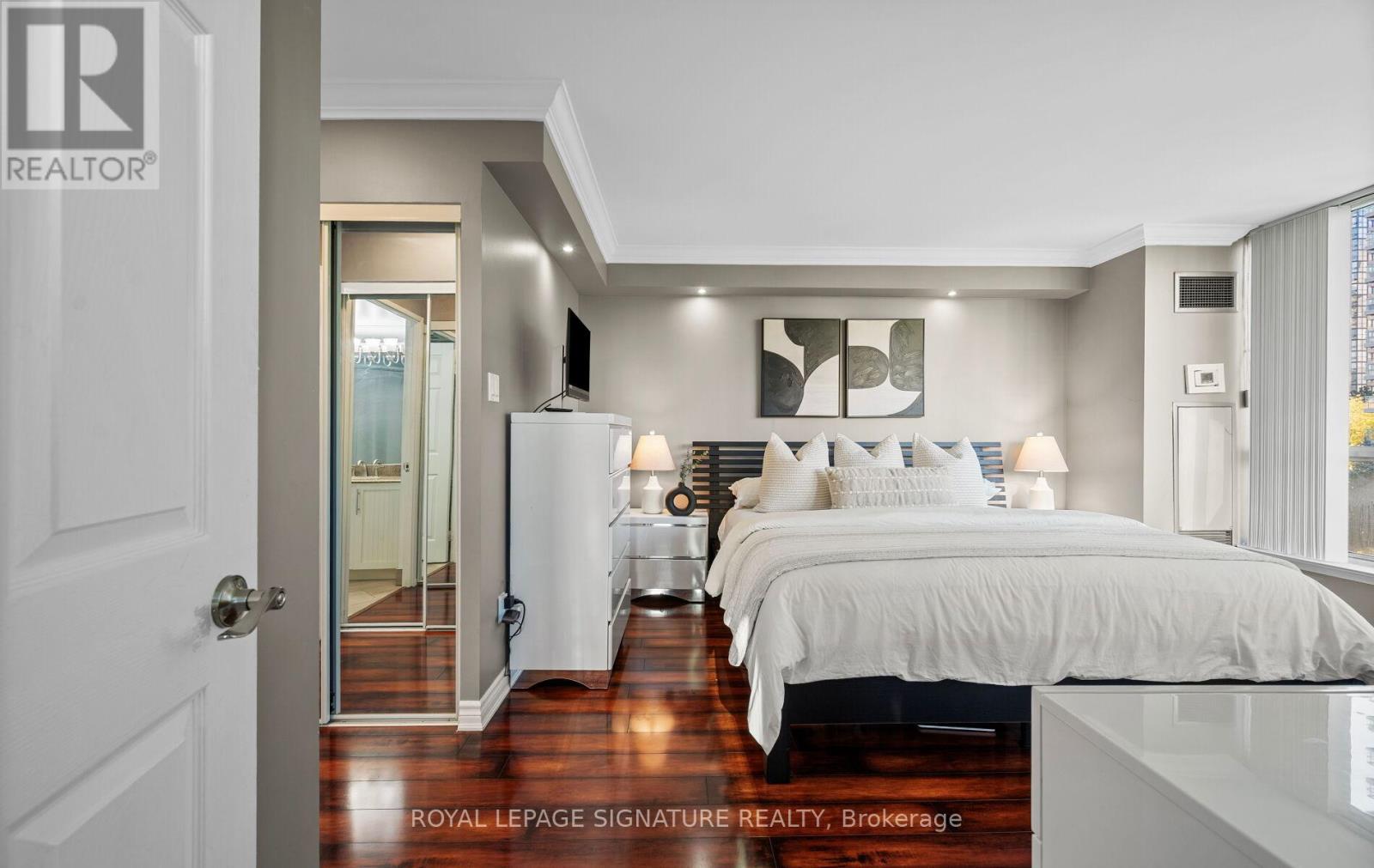 405 - 55 Elm Drive W, Mississauga, Ontario  L5B 3Z3 - Photo 14 - W12487290