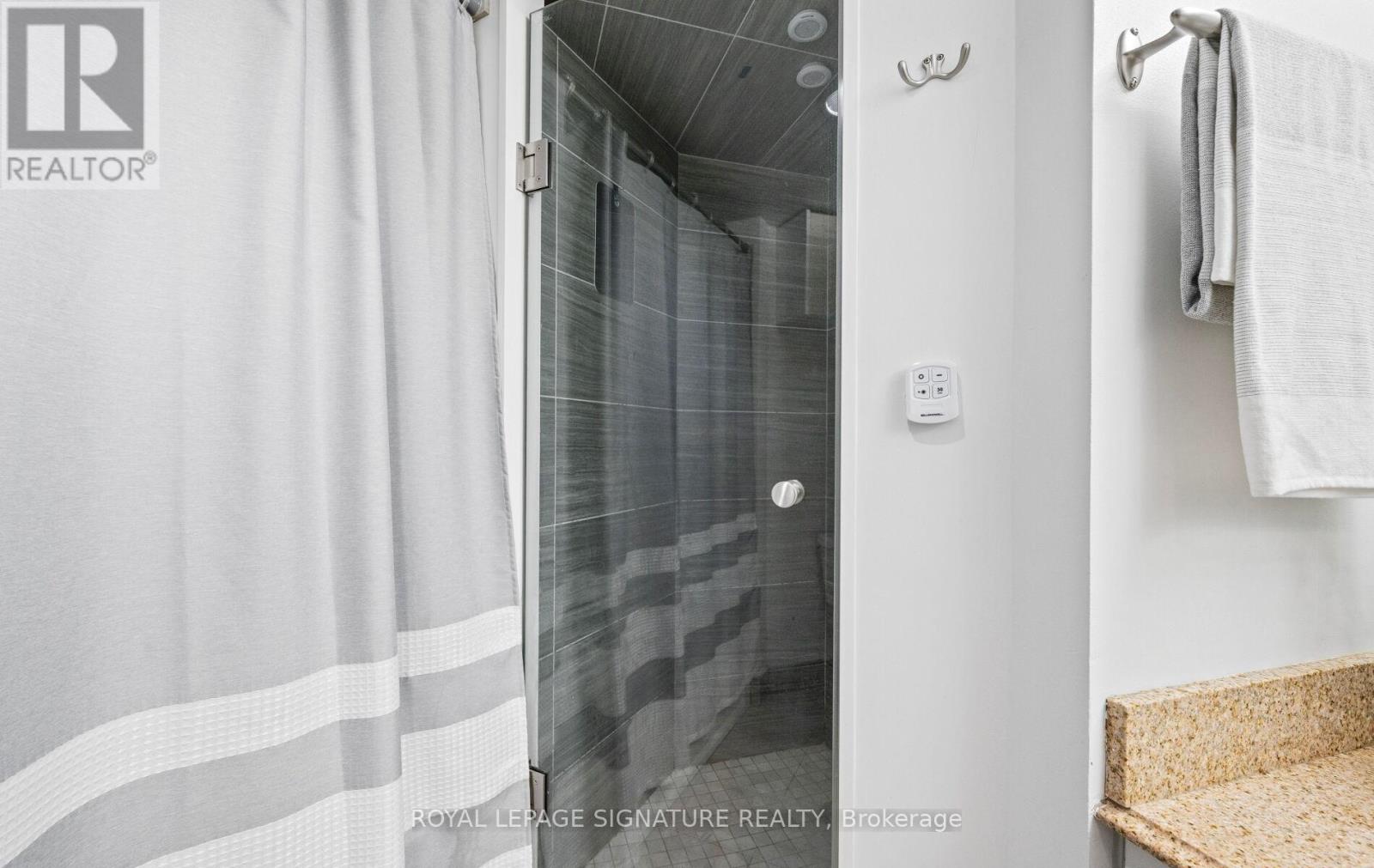 405 - 55 Elm Drive W, Mississauga, Ontario  L5B 3Z3 - Photo 20 - W12487290