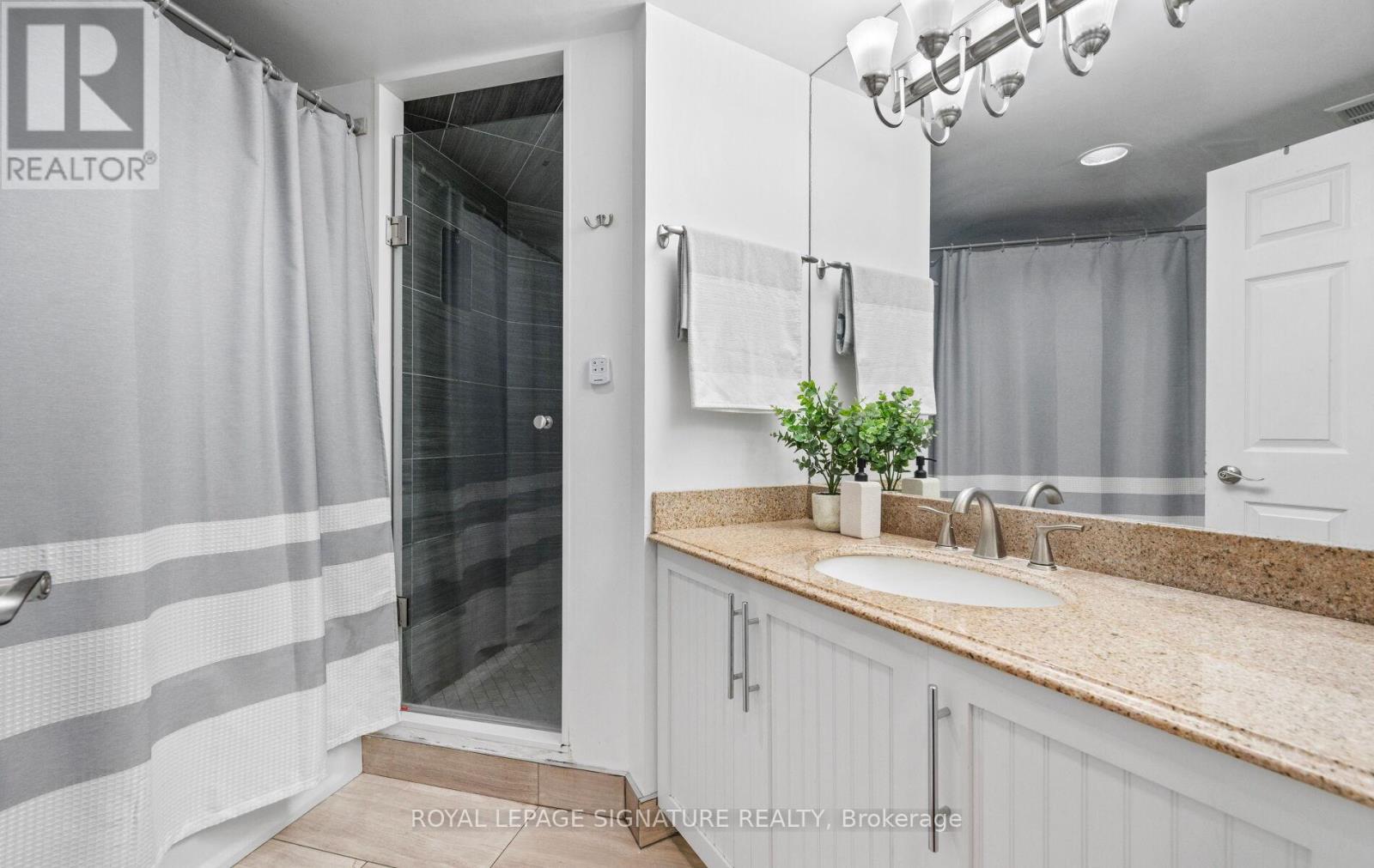 405 - 55 Elm Drive W, Mississauga, Ontario  L5B 3Z3 - Photo 21 - W12487290