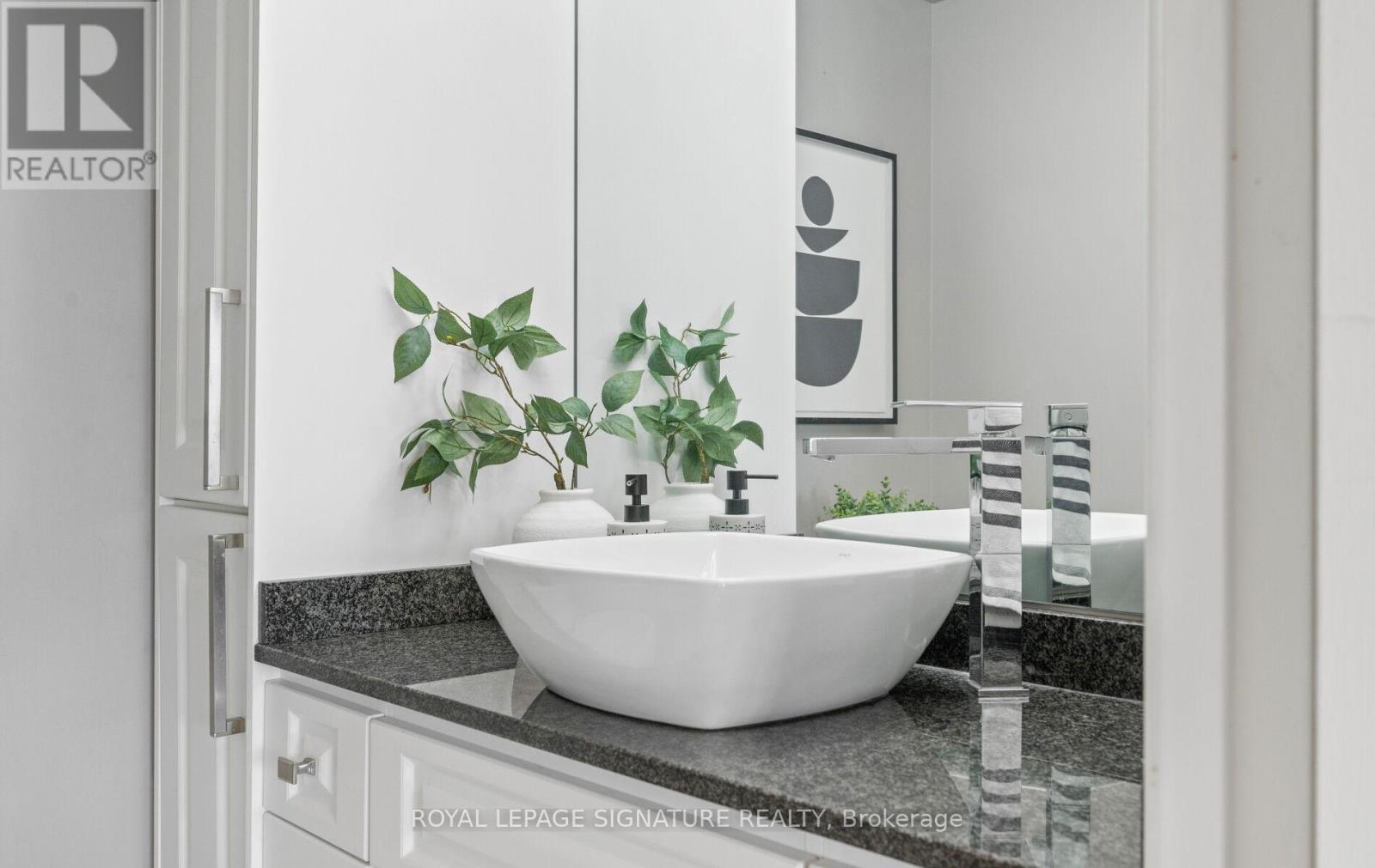 405 - 55 Elm Drive W, Mississauga, Ontario  L5B 3Z3 - Photo 28 - W12487290